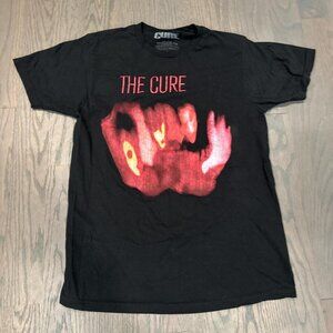 Hot Topic Men's Black and Red T-shirt